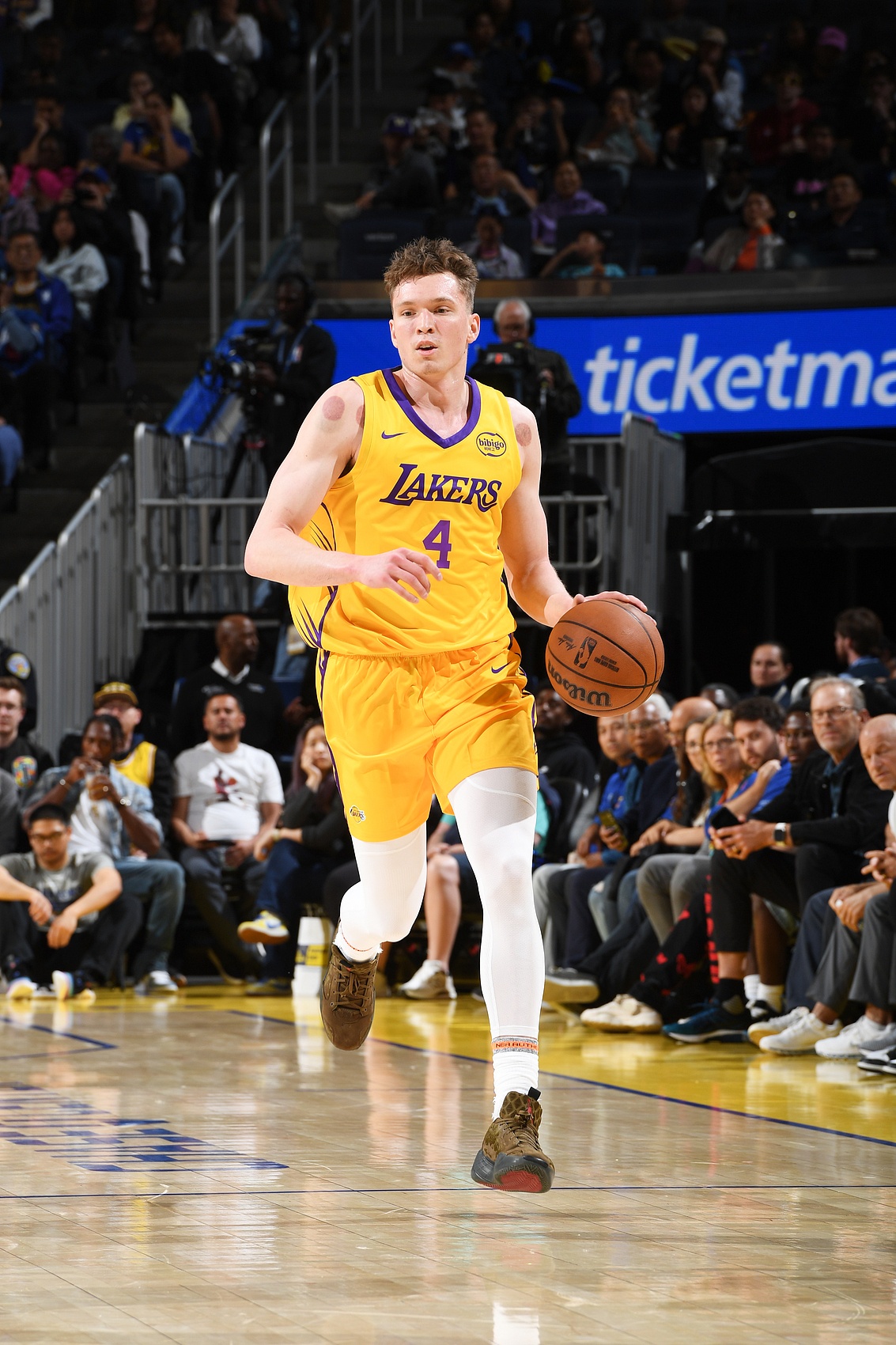 去年选秀应该摘中锋韦尔？湖记：💯 克内克特最近表现没达预期