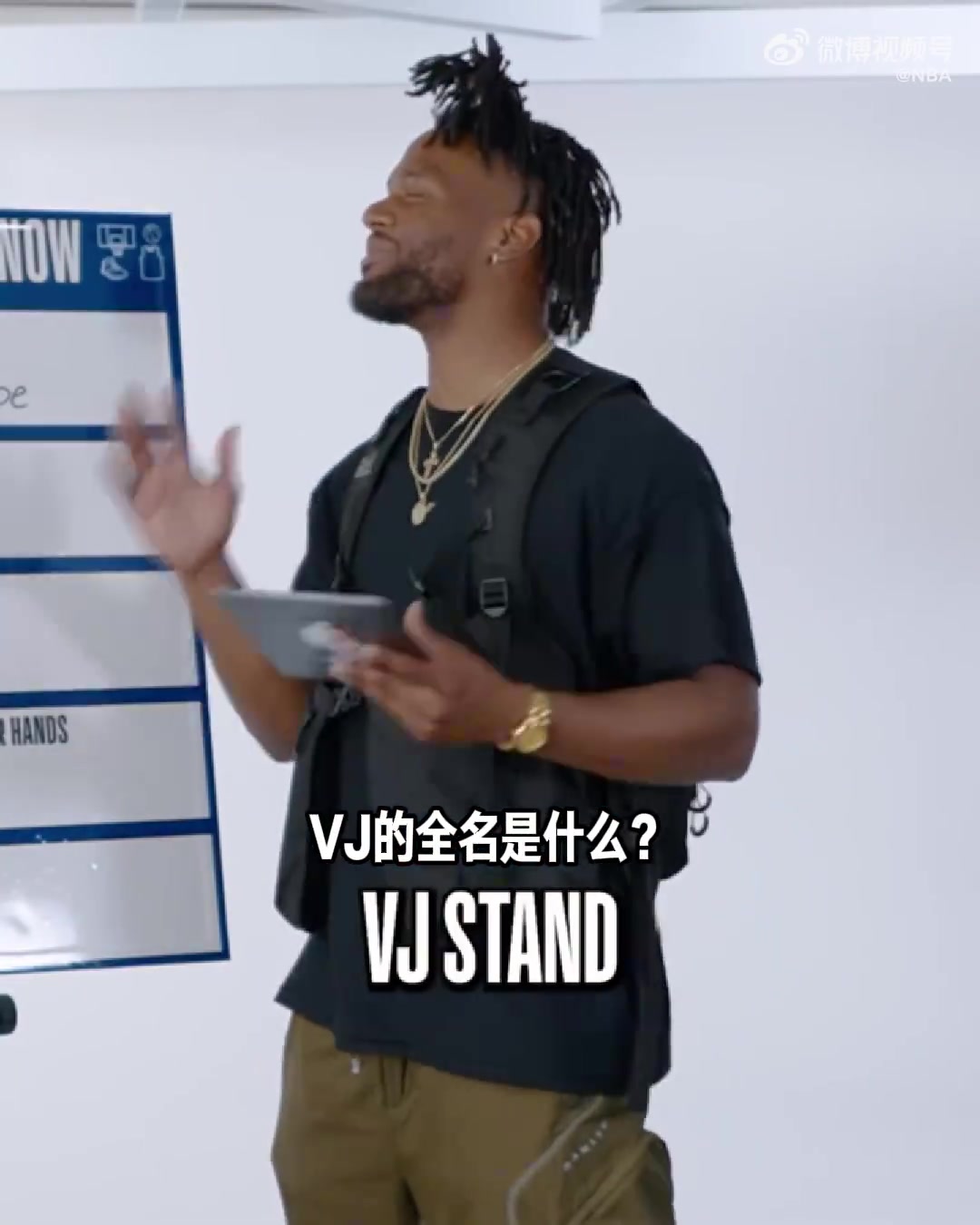 埃奇库姆：以前喜欢詹韦 现在最喜欢华子&我们都攻守兼备有爆发力