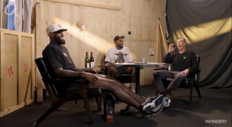 詹姆斯：我小时候看过的一些球星 后来一查才发现他们的生涯不长