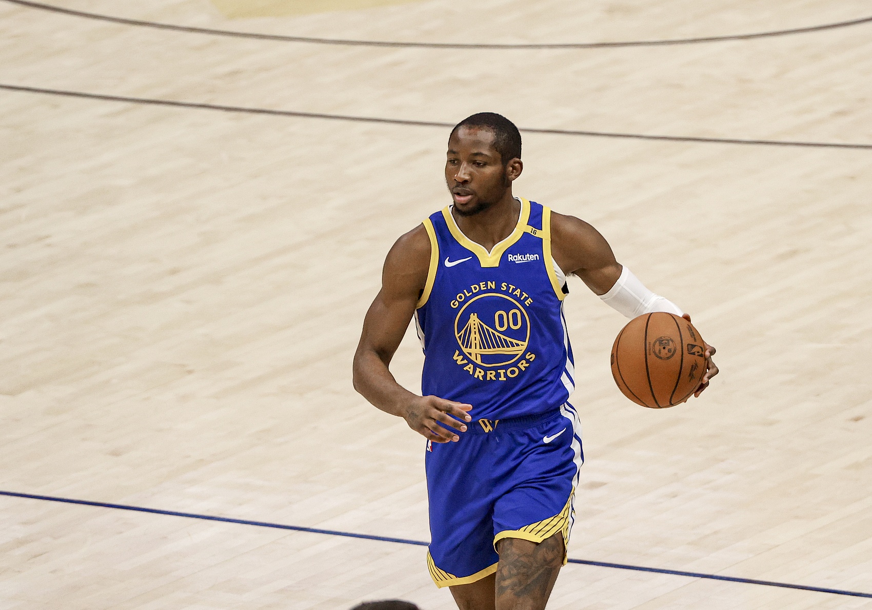 美记：库明加回归机率与日俱增 多名自由市场大鱼在关注他的情况