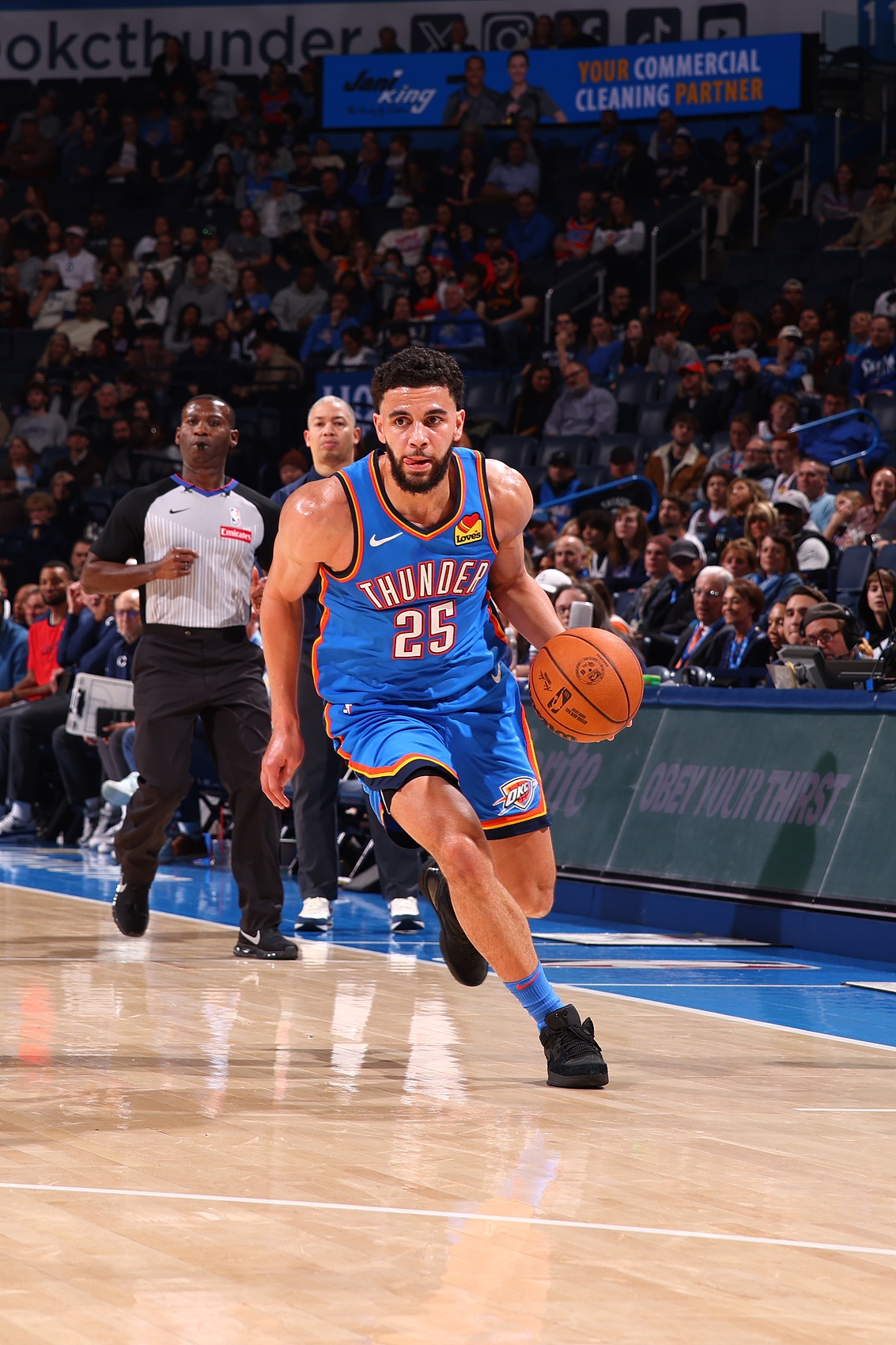 逆天了！雷霆对阵76人夏联鏖战40分钟 双方共有72次罚球