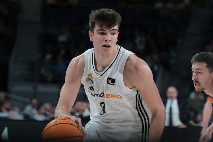 沃尔什谈28号秀乌戈：他很强硬&在防守端颇具威胁 球迷们会喜欢他