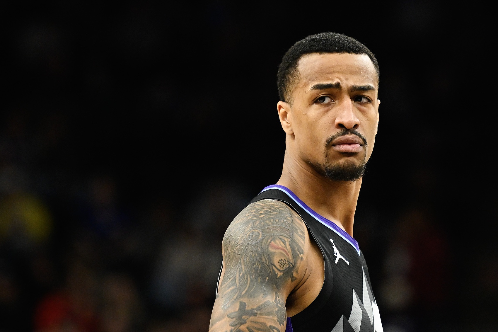 你给我走！😂名记：科林斯太能赢了 爵士编了很多理由让他休战