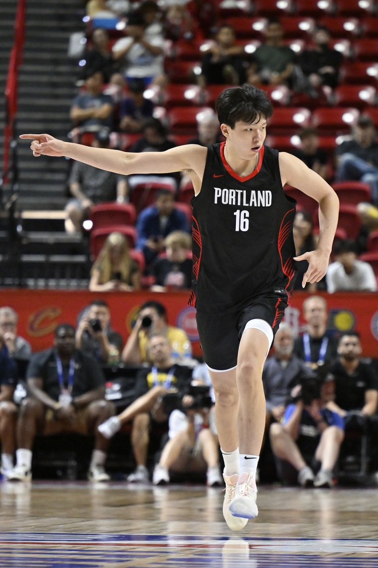 朱彦硕：杨瀚森常规赛不会马上打上首发 上场时间会有15分钟以上