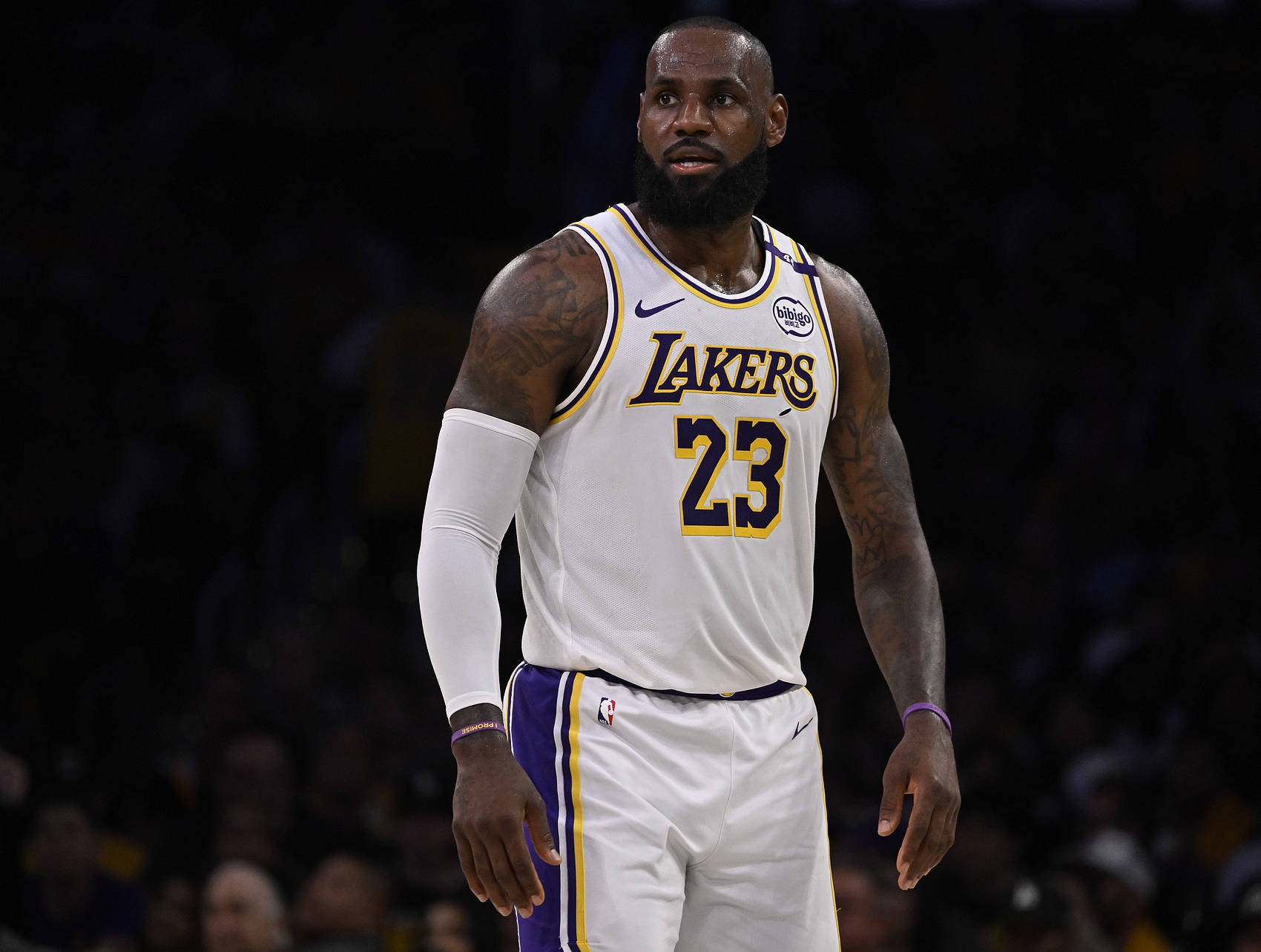 球探：我不断听到的消息是骑士对詹姆斯没兴趣 不知流言从何而来