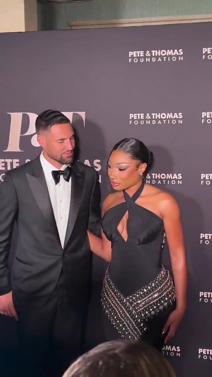 看到有个评论说谈了个库明加！真没绷住🤣