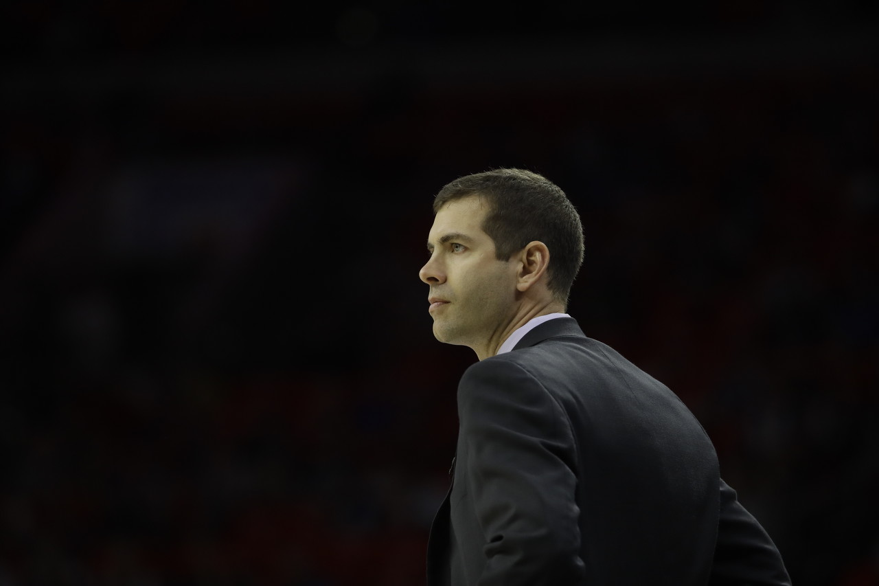 太阳买断比尔后 仅剩2个第二土豪线球队：绿军&骑士 绿军仅超33万