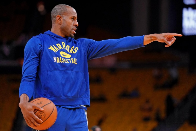 一哥：小时候我学习比打球更好 老师说若我选择篮球将一事无成