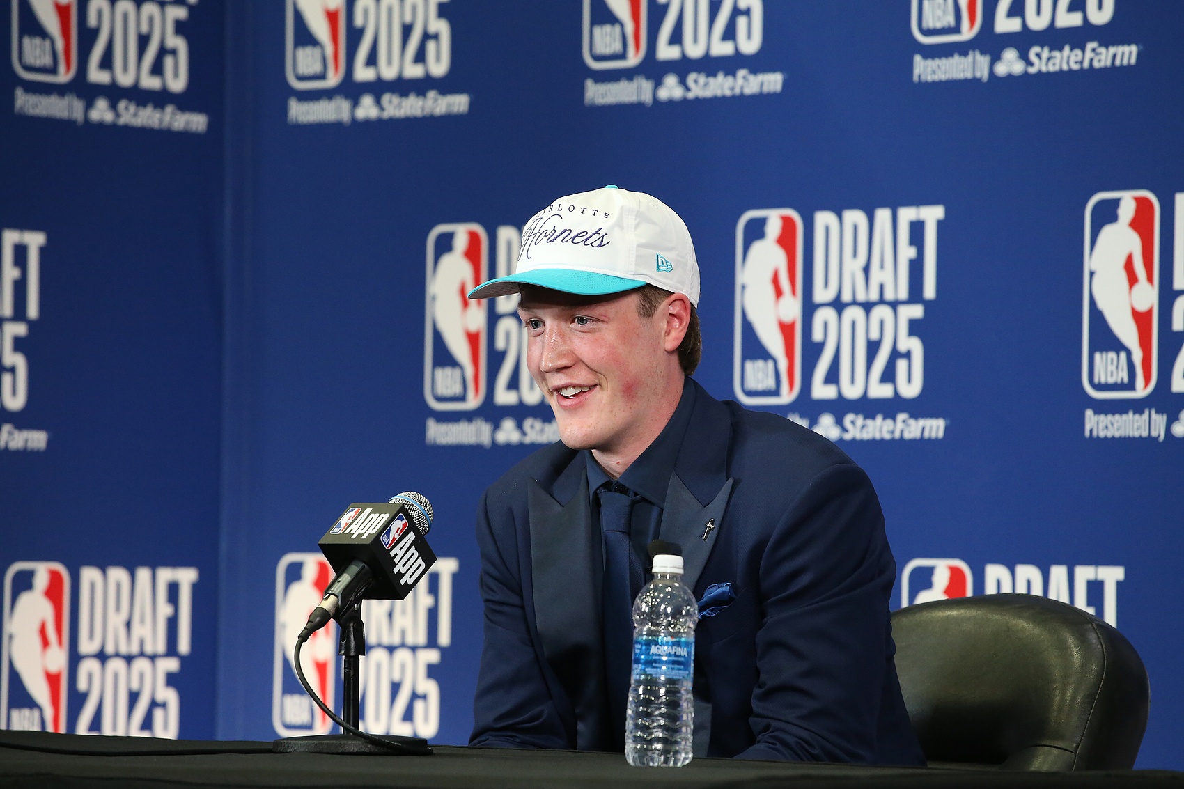 克尼佩尔：不想和任何球员作比较 我喜欢克莱&想象克莱那样打球