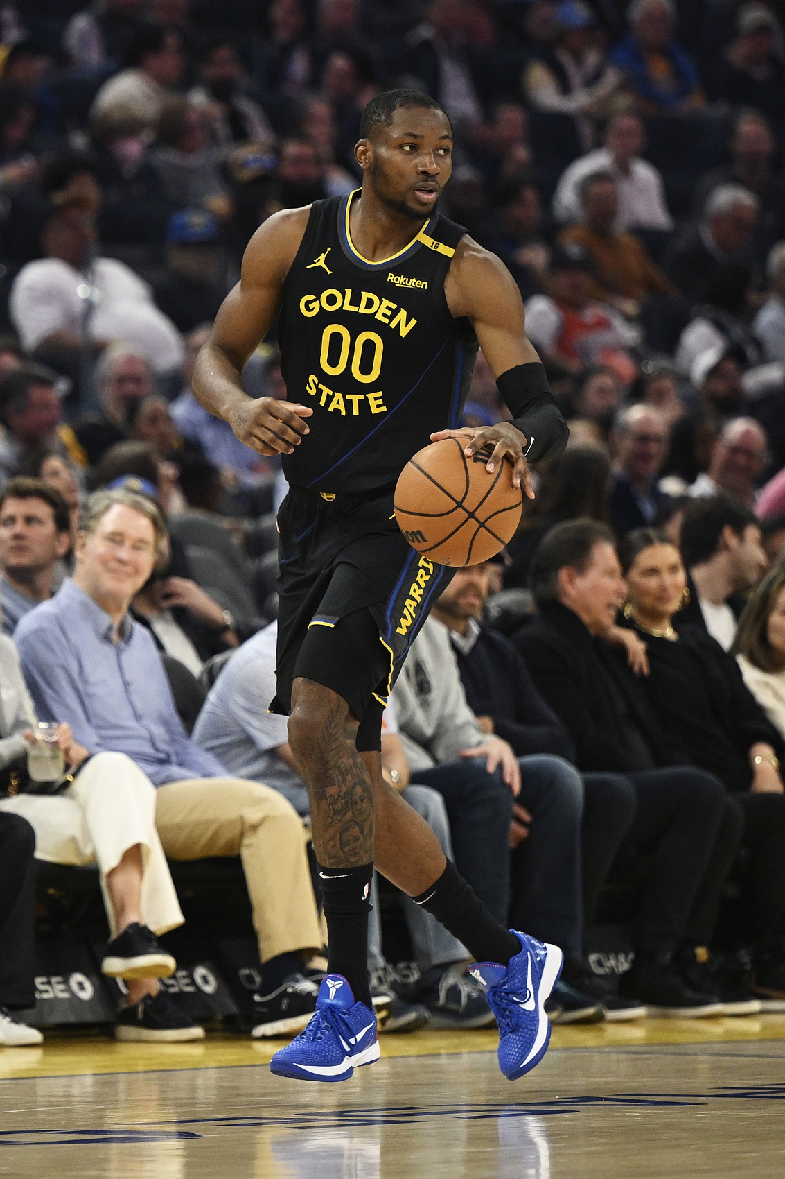 记者：库明加要3000万+年薪&不想回金州 勇士想给2000万以便交易