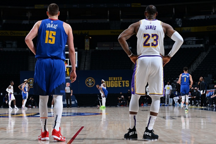 阿里纳斯：刷数据是比赛的一部分 双煞&詹姆斯&约基奇都是如此