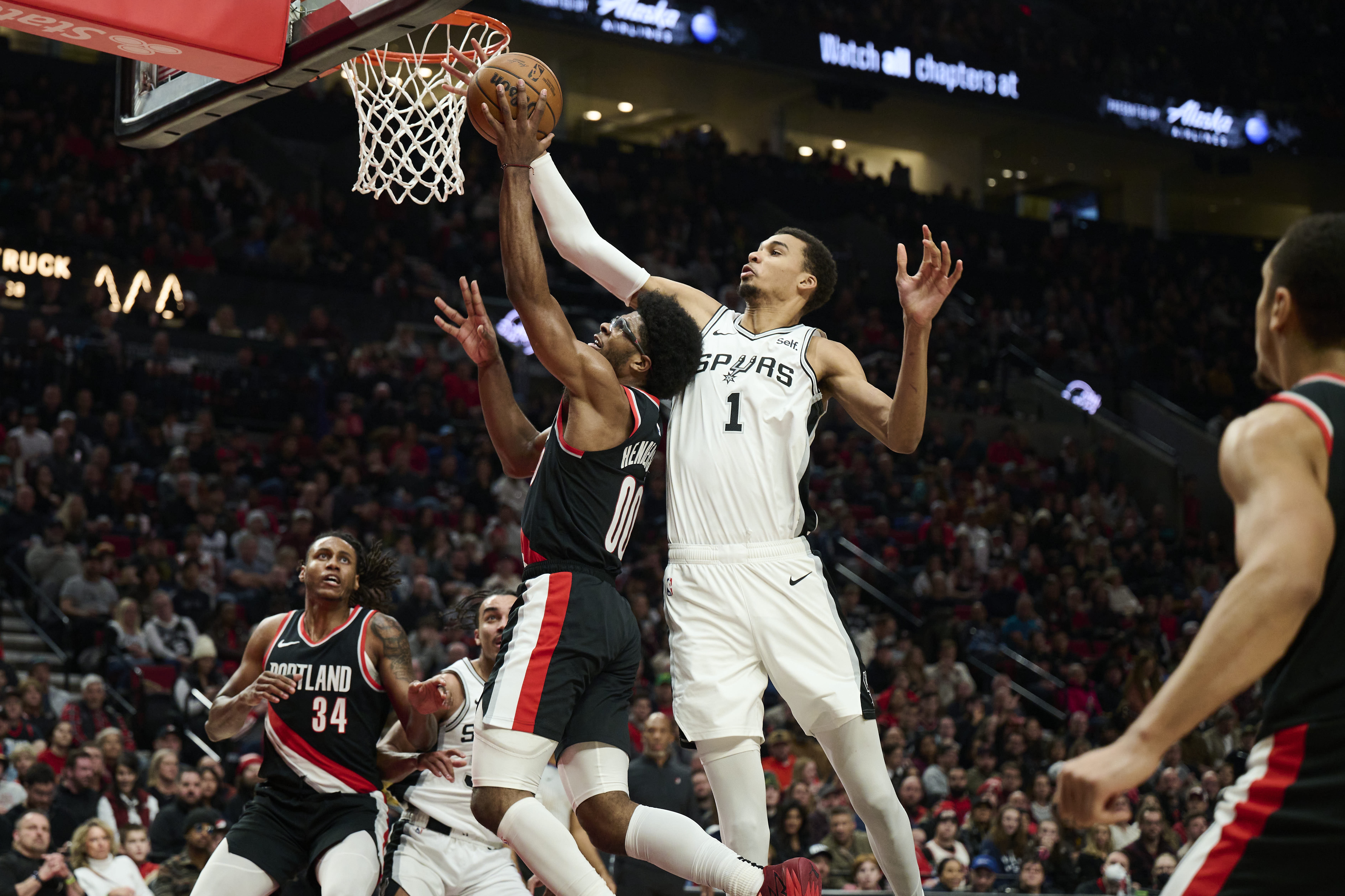 😎利拉德：开拓者像火箭&马刺一样正在崛起 尽管人们不愿意承认