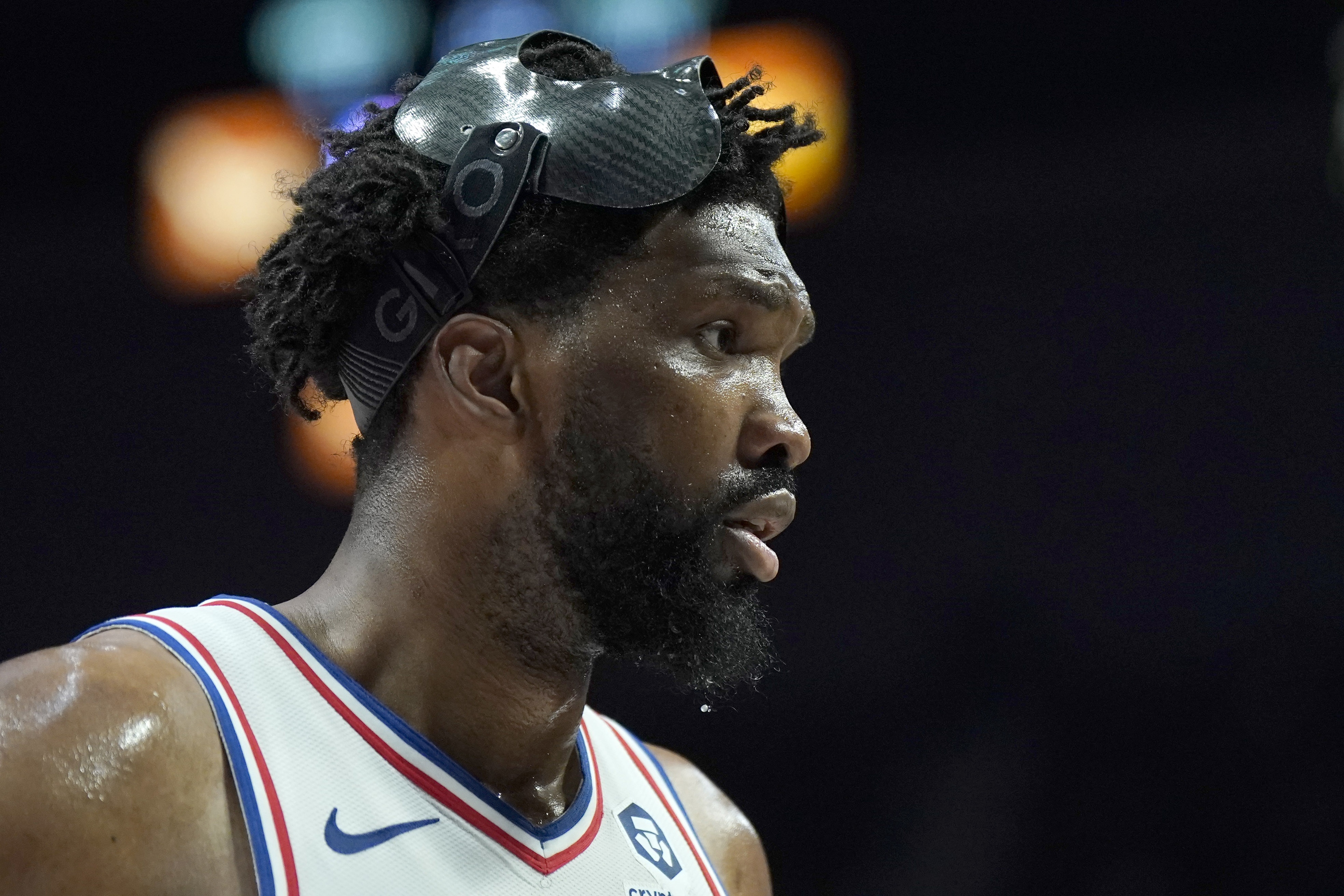 尼昂谈76人未能夺冠：恩比德没法保持健康 伤病阻止了我们