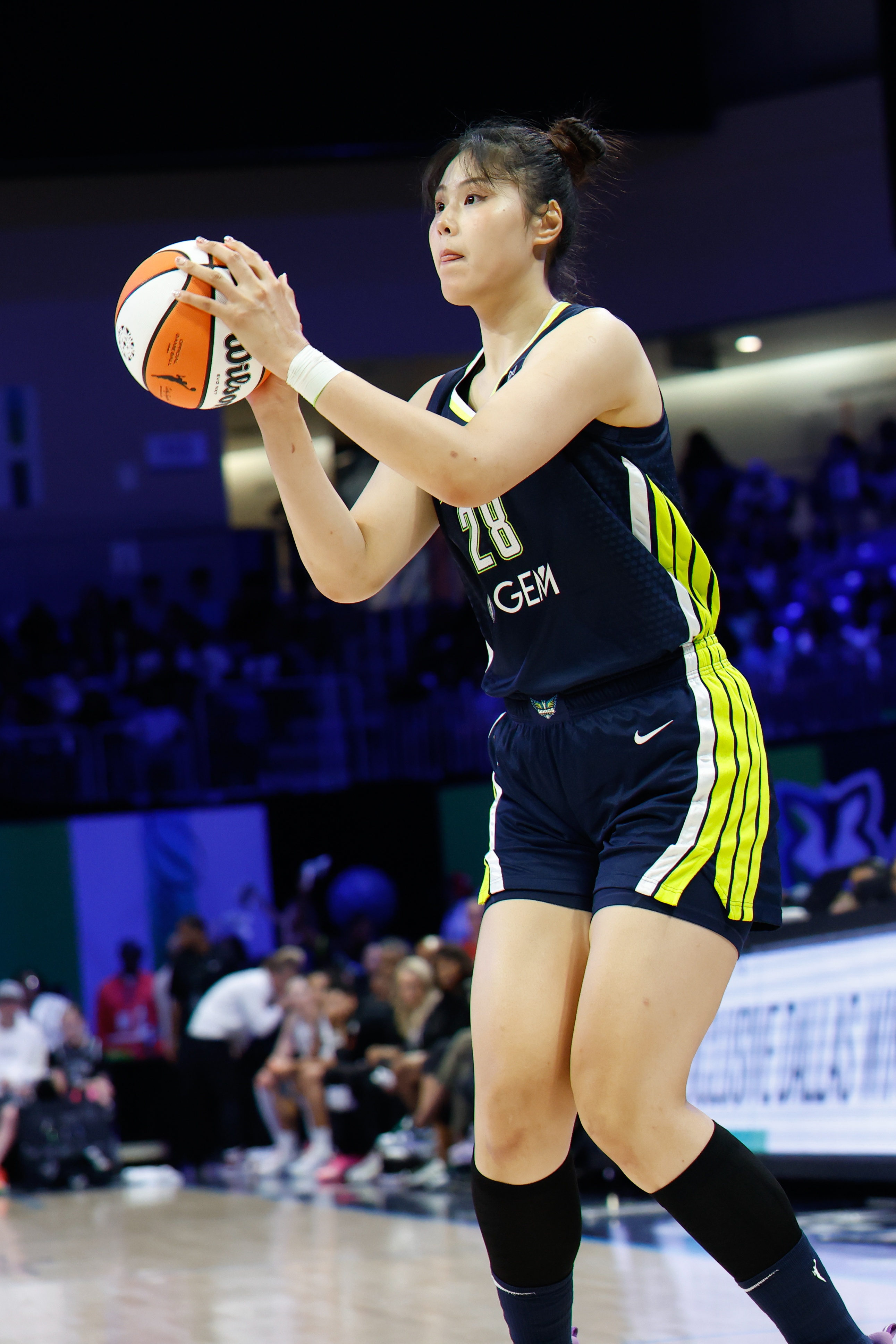 三分2中2！媒体人：扩大进攻范围是好事 但担心李月汝功能变单一