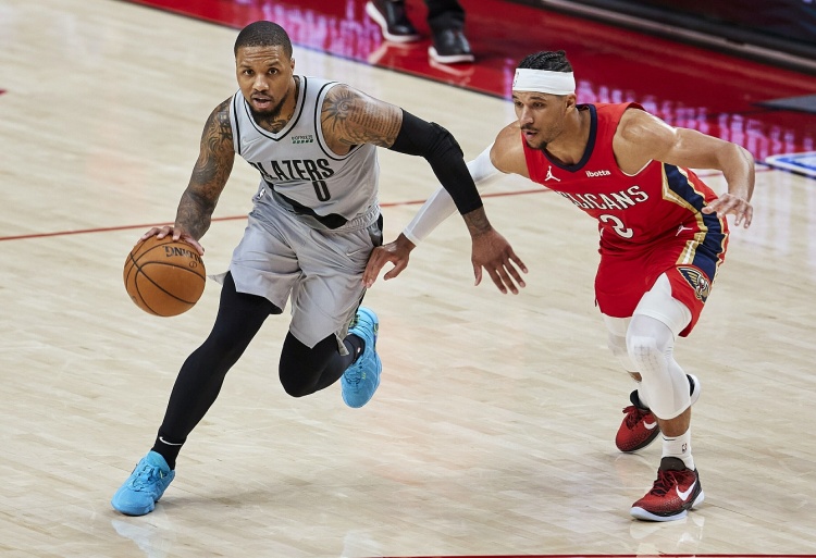 💔利拉德：被霍勒迪的鹈鹕淘汰是我生涯最痛心的时刻和转折点