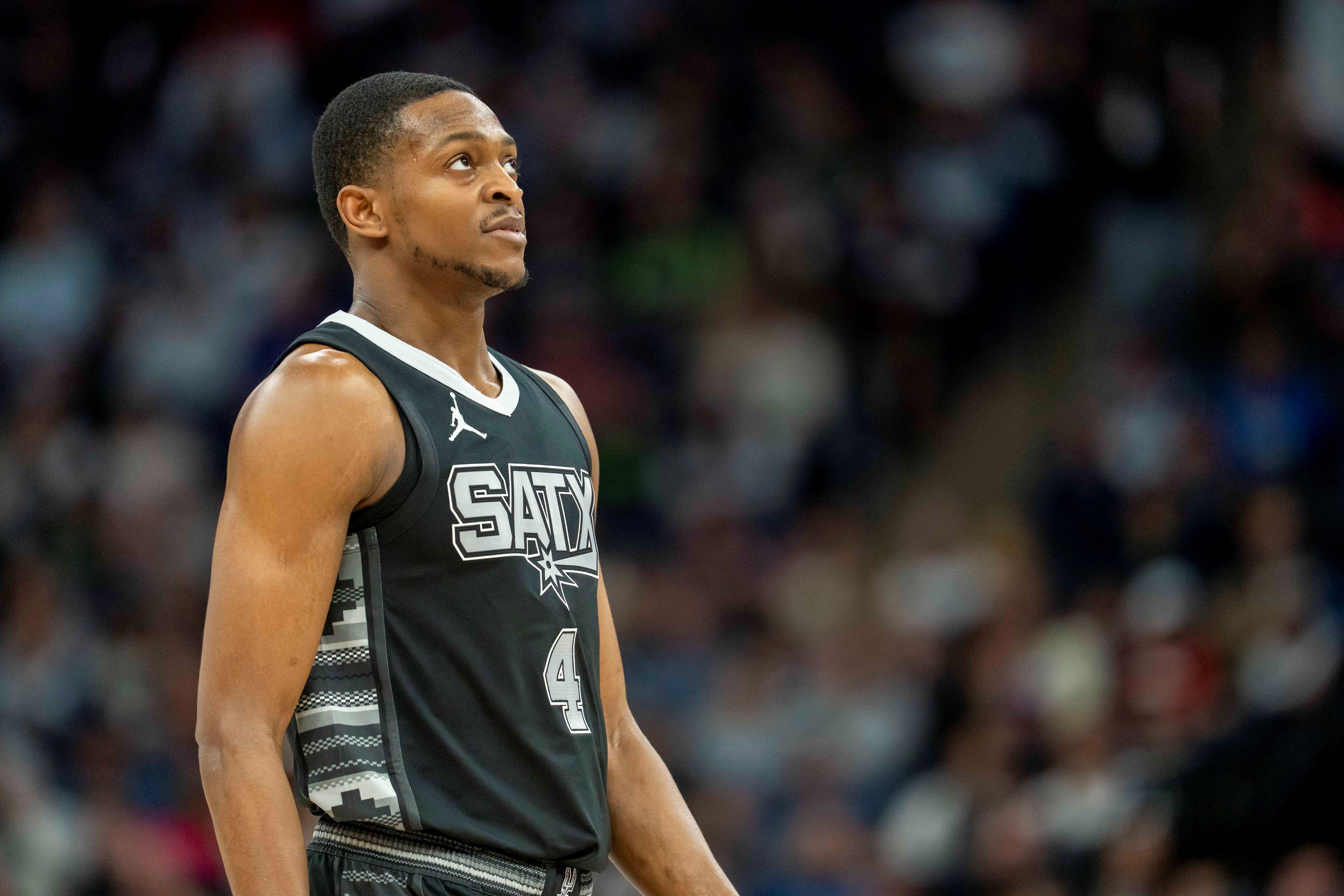 刺记：福克斯受伤取消亚洲行 正在评估伤情是否会影响新赛季比赛