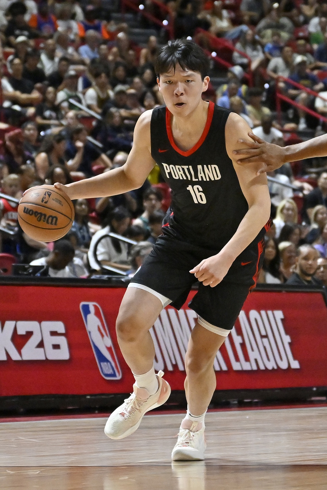 苏群：如果中国篮球的格局退缩到亚洲 那么连亚洲也守不住