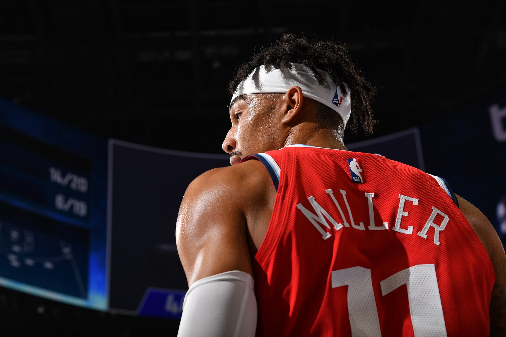 回归！名记：快船和乔丹-米勒达成一份2年双向合同！