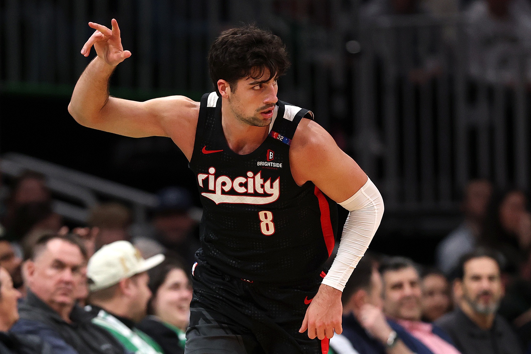 阿夫迪亚谈被奇才交易：感觉就像背后捅了一刀 我明白这就是生意