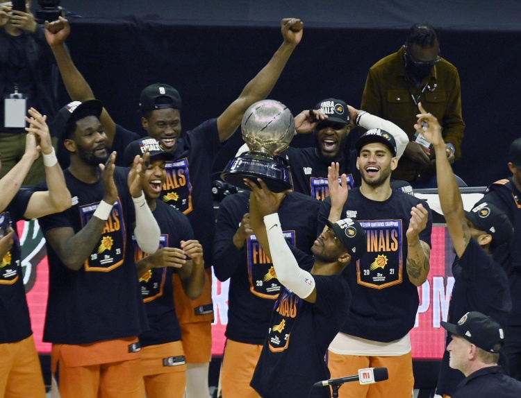 保罗：永远不会忘记在太阳淘汰快船进总决赛 那时我就想回来打球