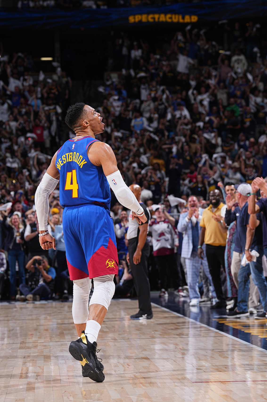 乔治：数据是威少最不在乎的东西 他拿3双只因在场上一直拼尽全力