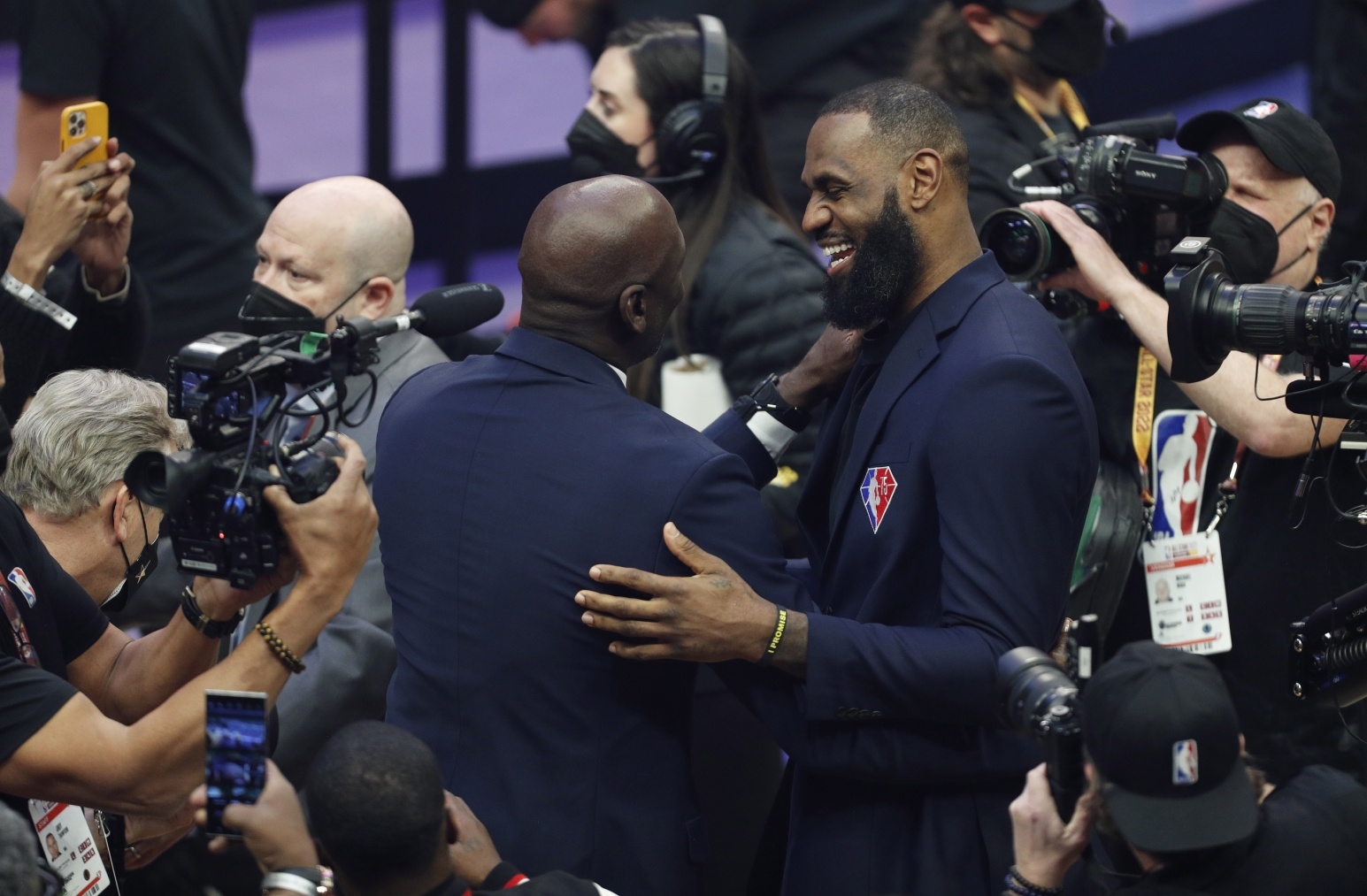 赖特谈最喜欢的球员：乔丹、詹姆斯、库里、KG、科比、鲨鱼、杜威