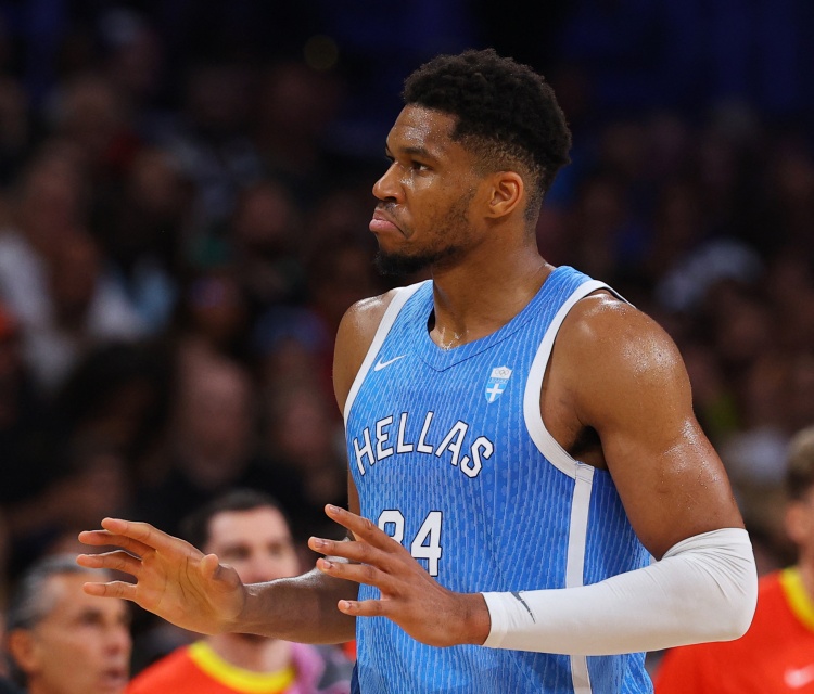 兄弟篮球！字母三兄弟携手入选希腊男篮欧锦赛18人名单