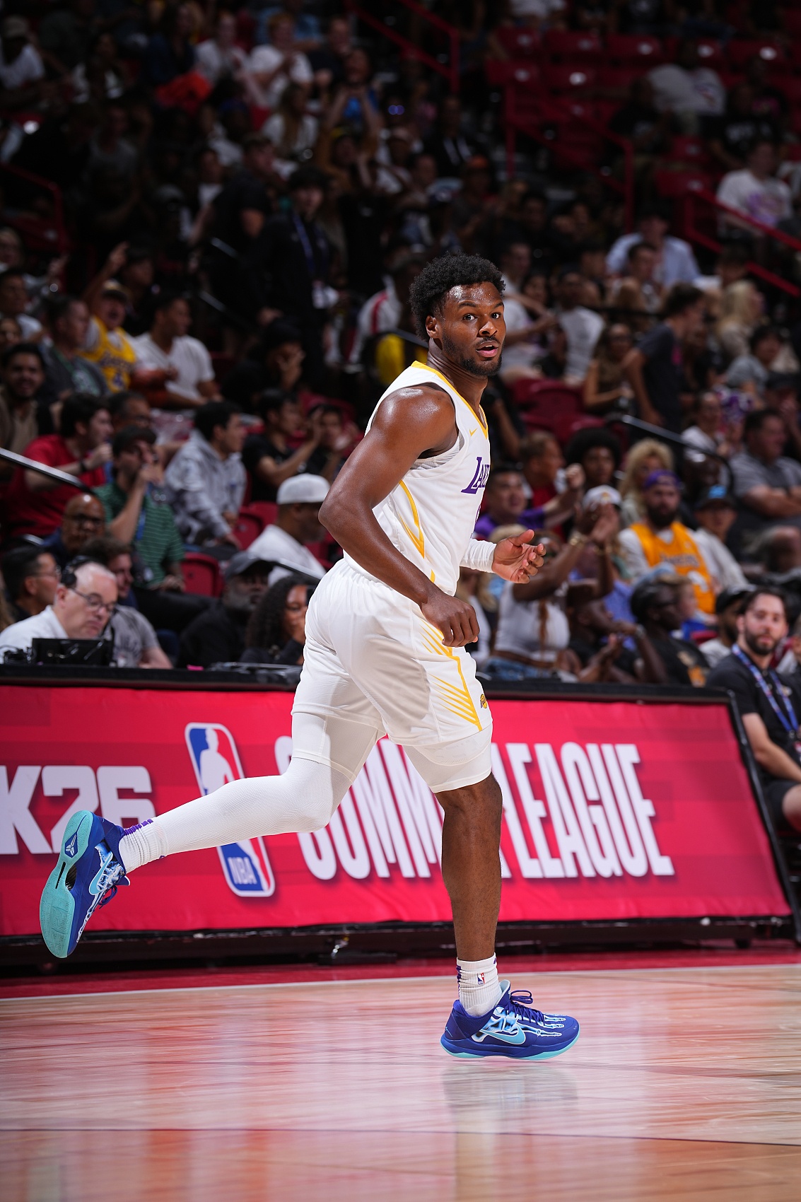 文森特：背负期望的新秀有时缺乏大局观 但我看到了布朗尼的进步