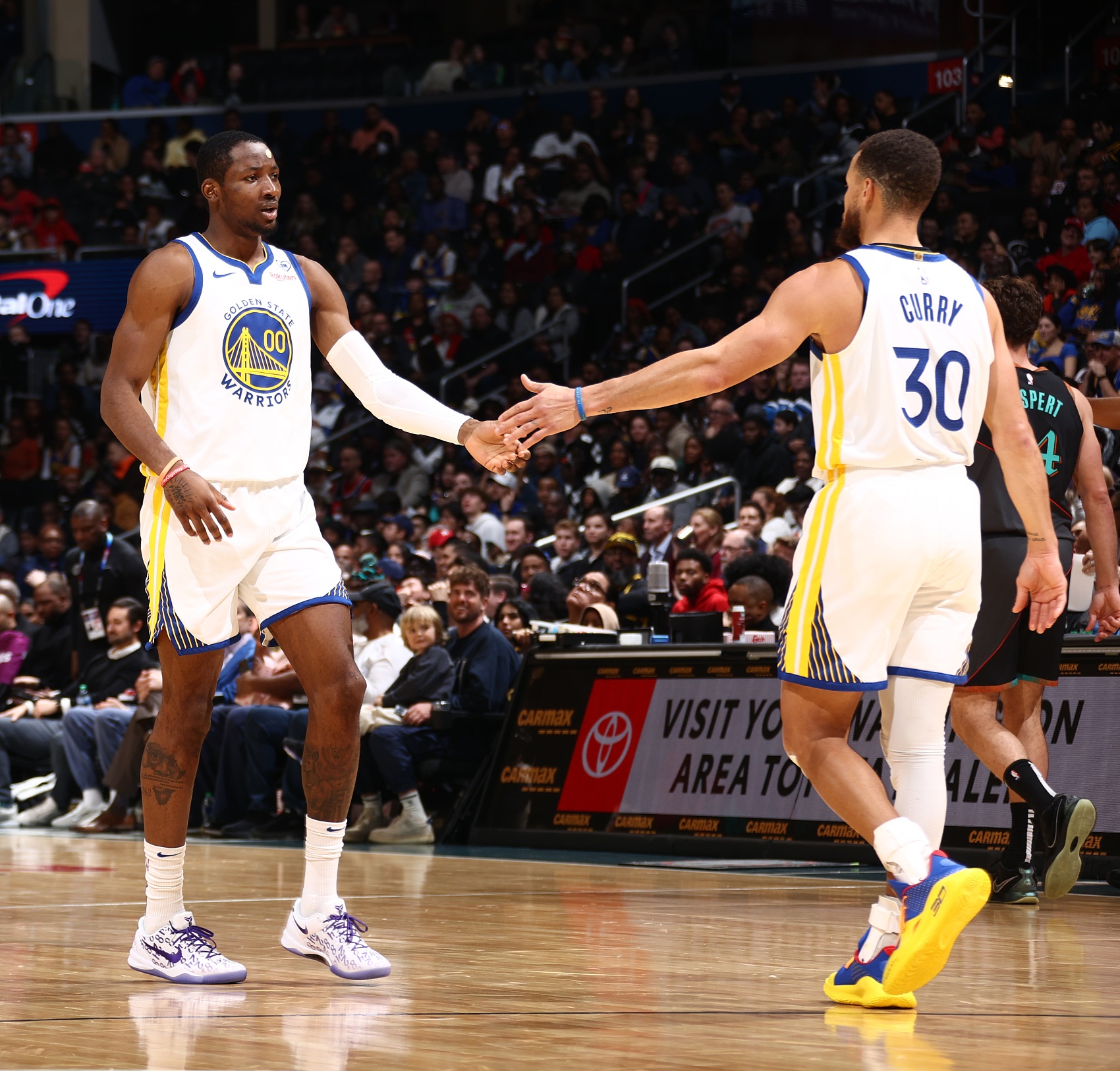 帕金斯：勇士应尽快解决好库明加的事 否则影响库里新赛季的心态