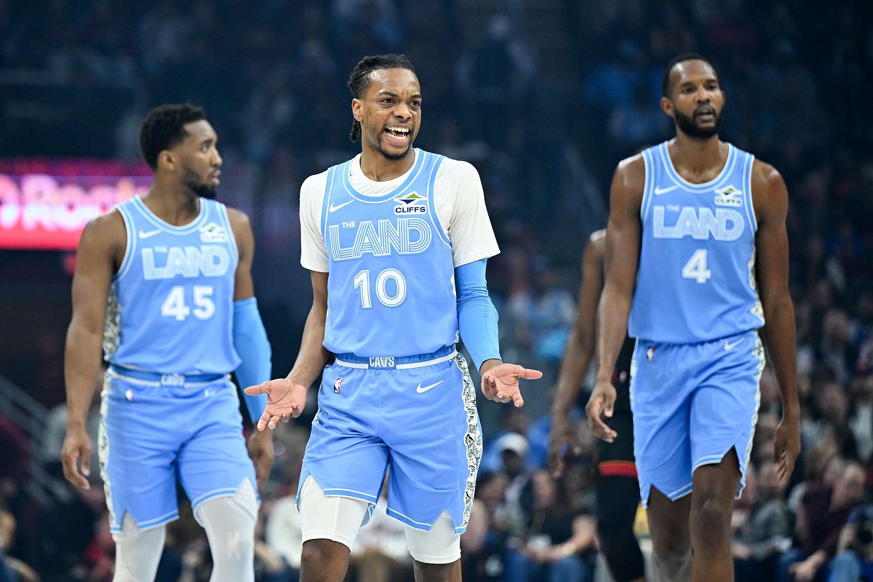 骑士季前赛赛程：10月8日&10日对阵公牛 13日对阵绿军 15日战活塞