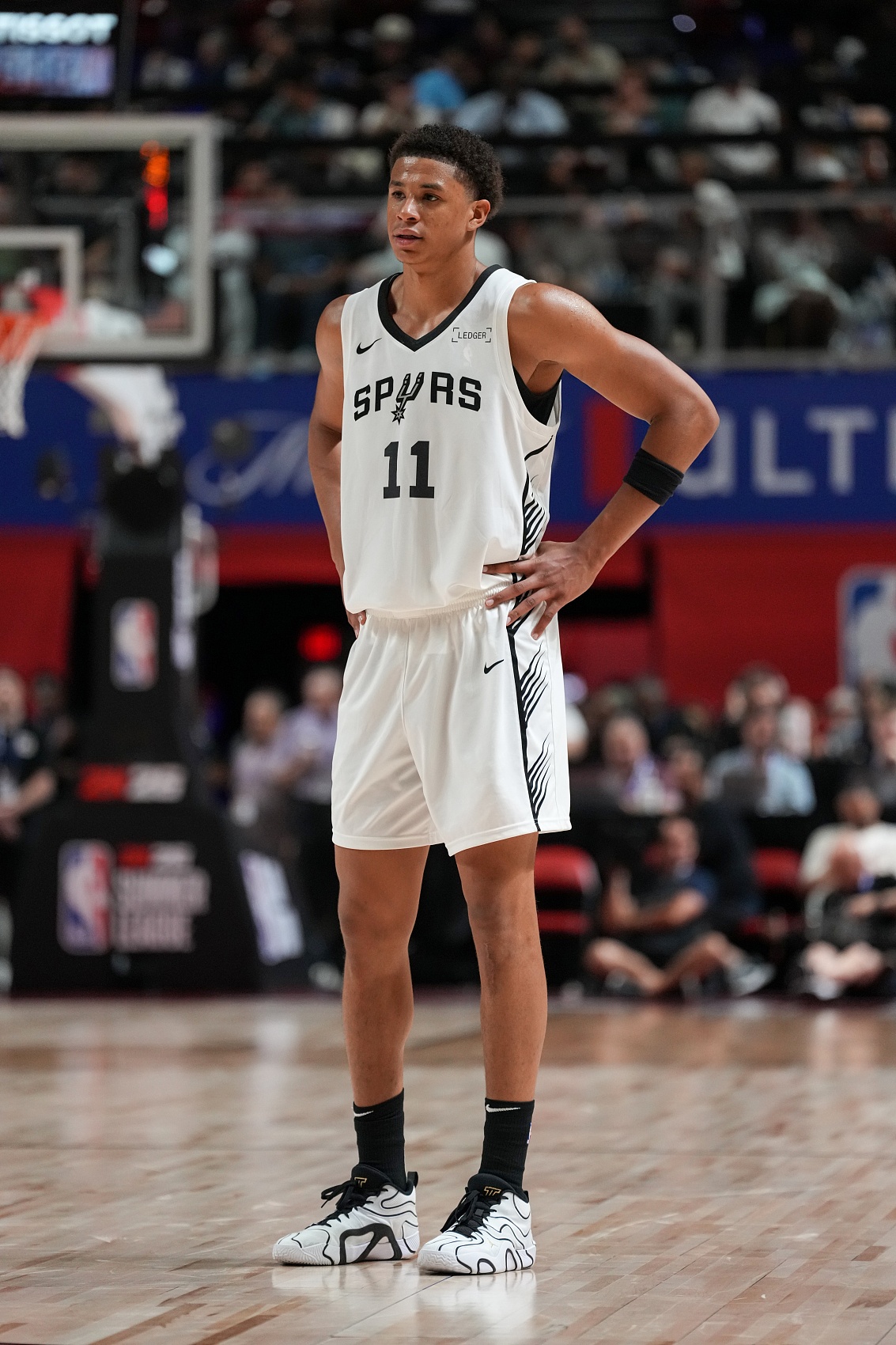 墨菲：卡布高中时的视频就让我觉着这孩子有戏 后来我一直在帮他