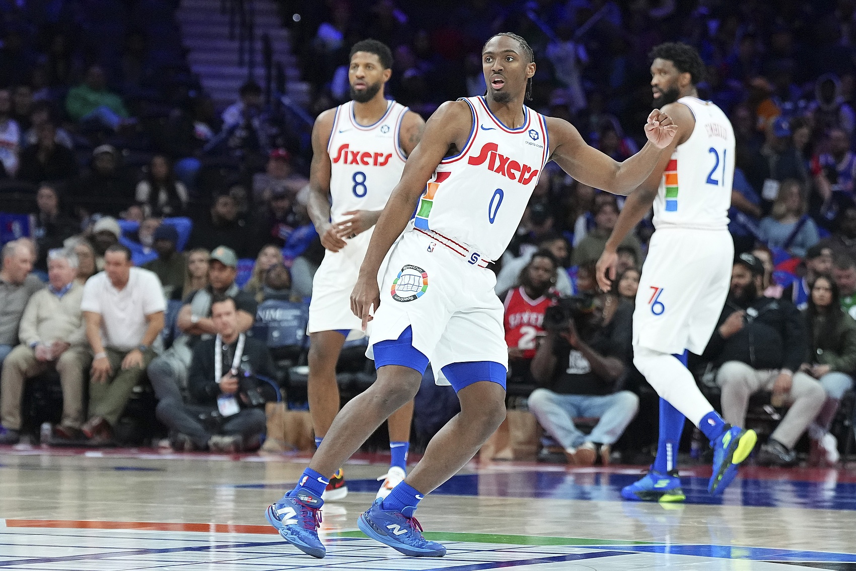 用一个词形容队友？马克西：乔治诗意 恩比德特别 洛瑞老