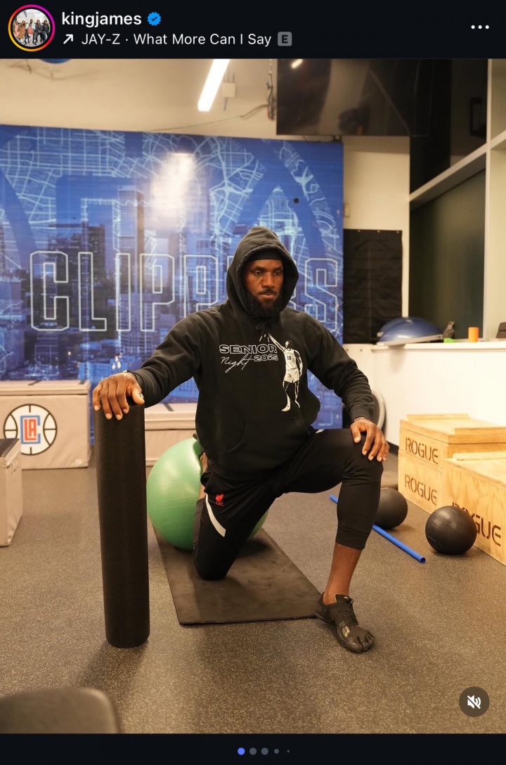 Skip：詹姆斯是向快船乞求&对湖人虚张声势 珍妮只会一笑置之