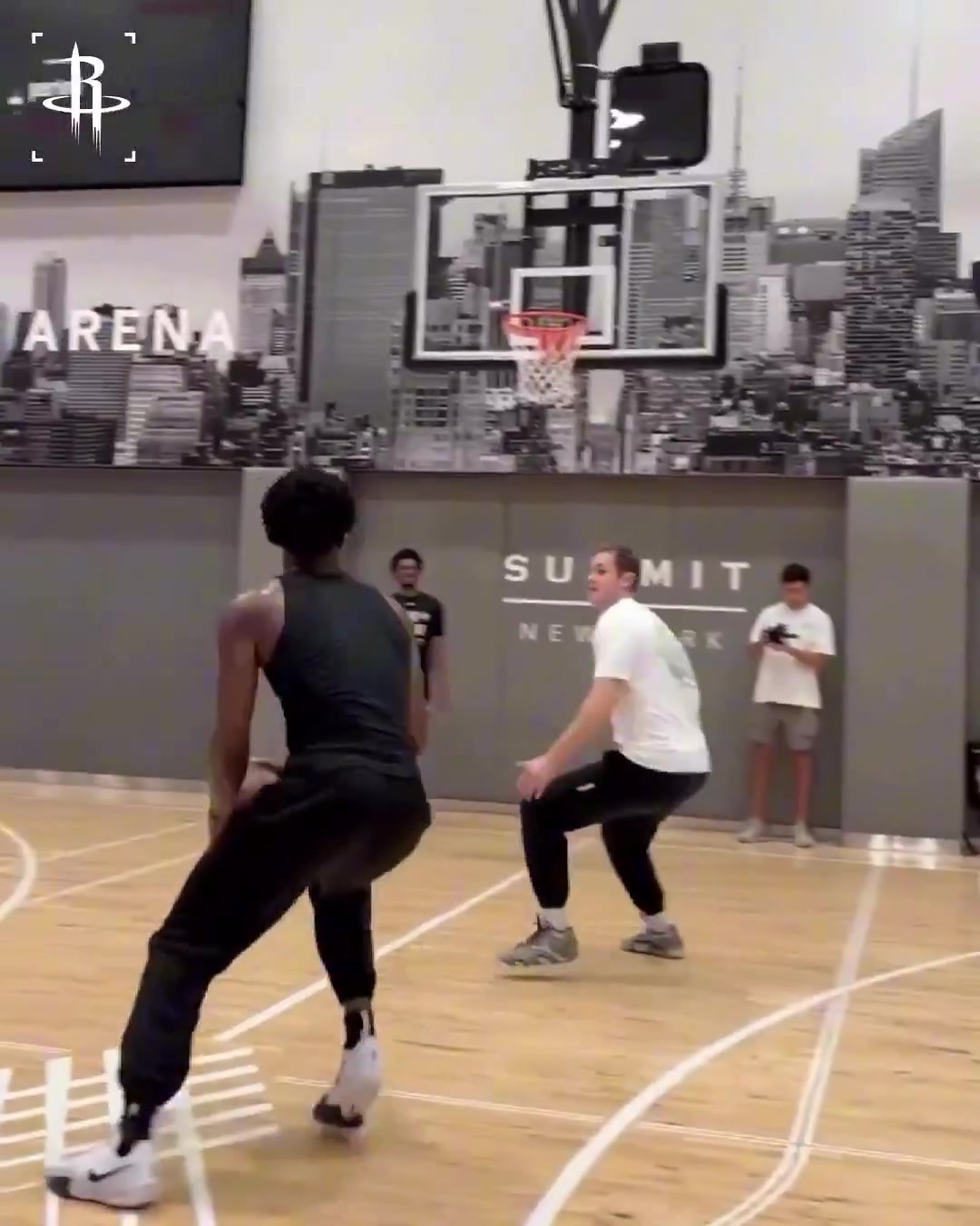 努力提升中🔥火箭官方发布阿门-汤普森近期训练视频集锦