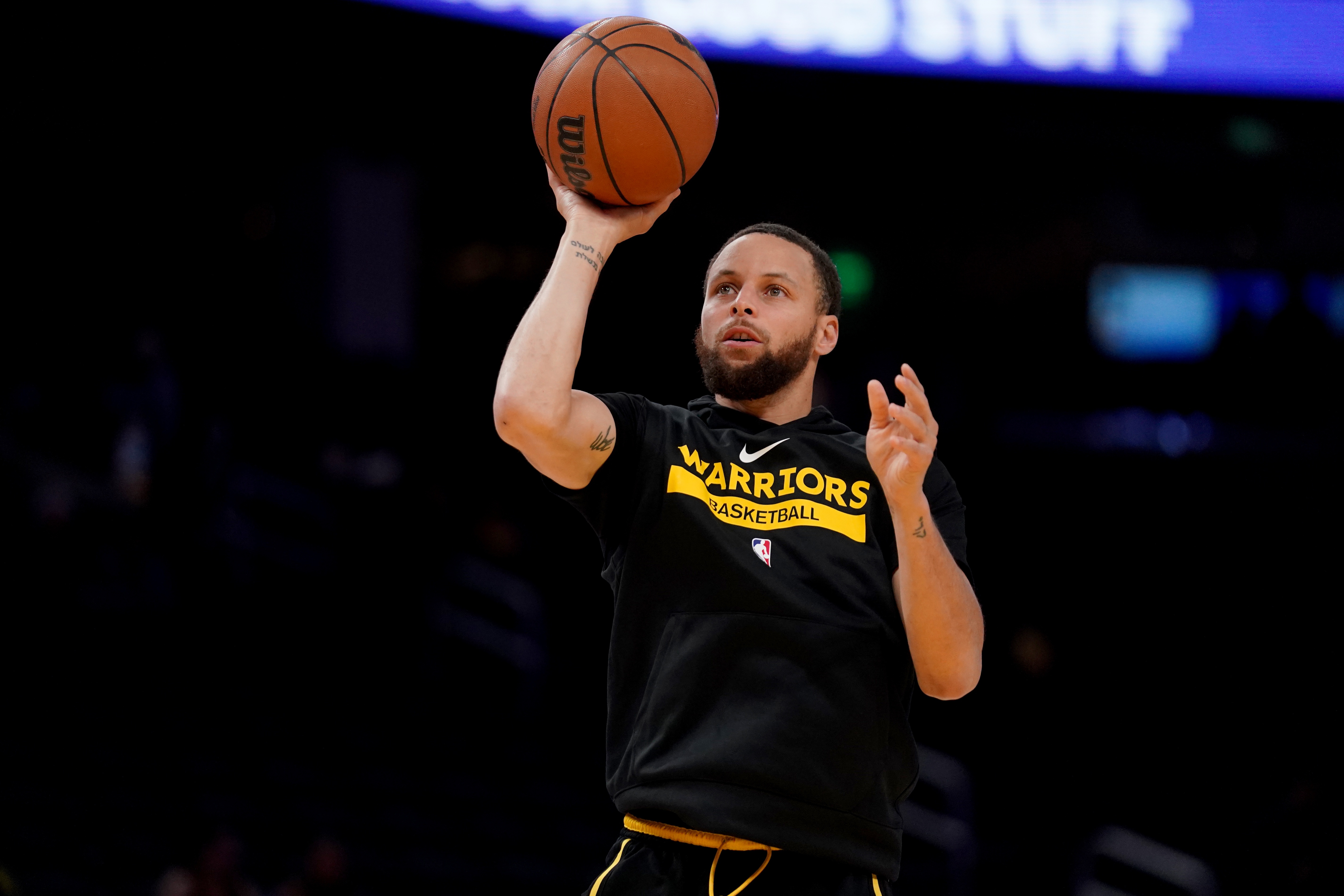 考辛斯：库里不只是历史最佳射手 他的终结和掩护被人忽视了