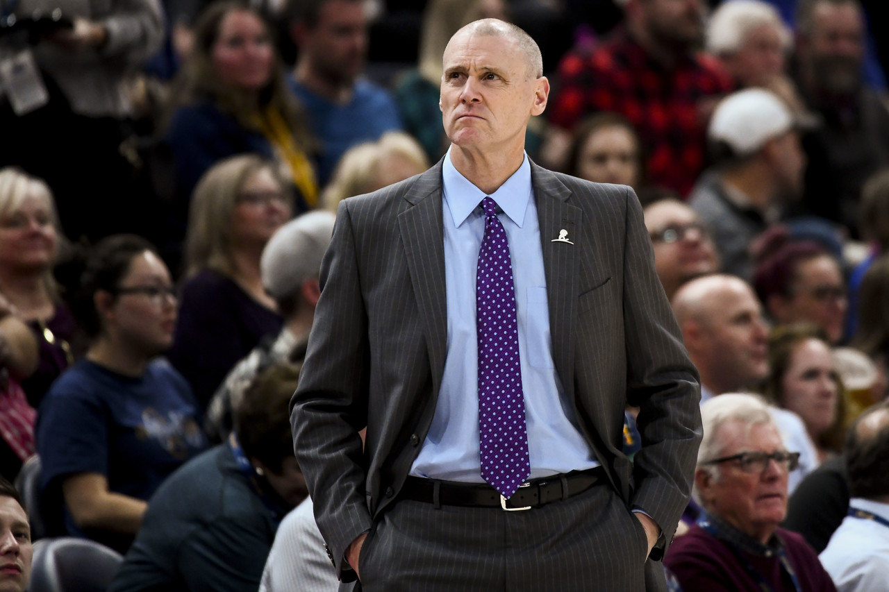 卡莱尔：11年总决我布置的战术全被破解了 后面我就只说move😂