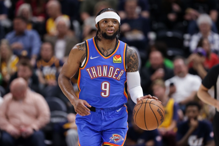 媒体人：后卫外援扎维尔-辛普森收到多支CBA球队合同报价