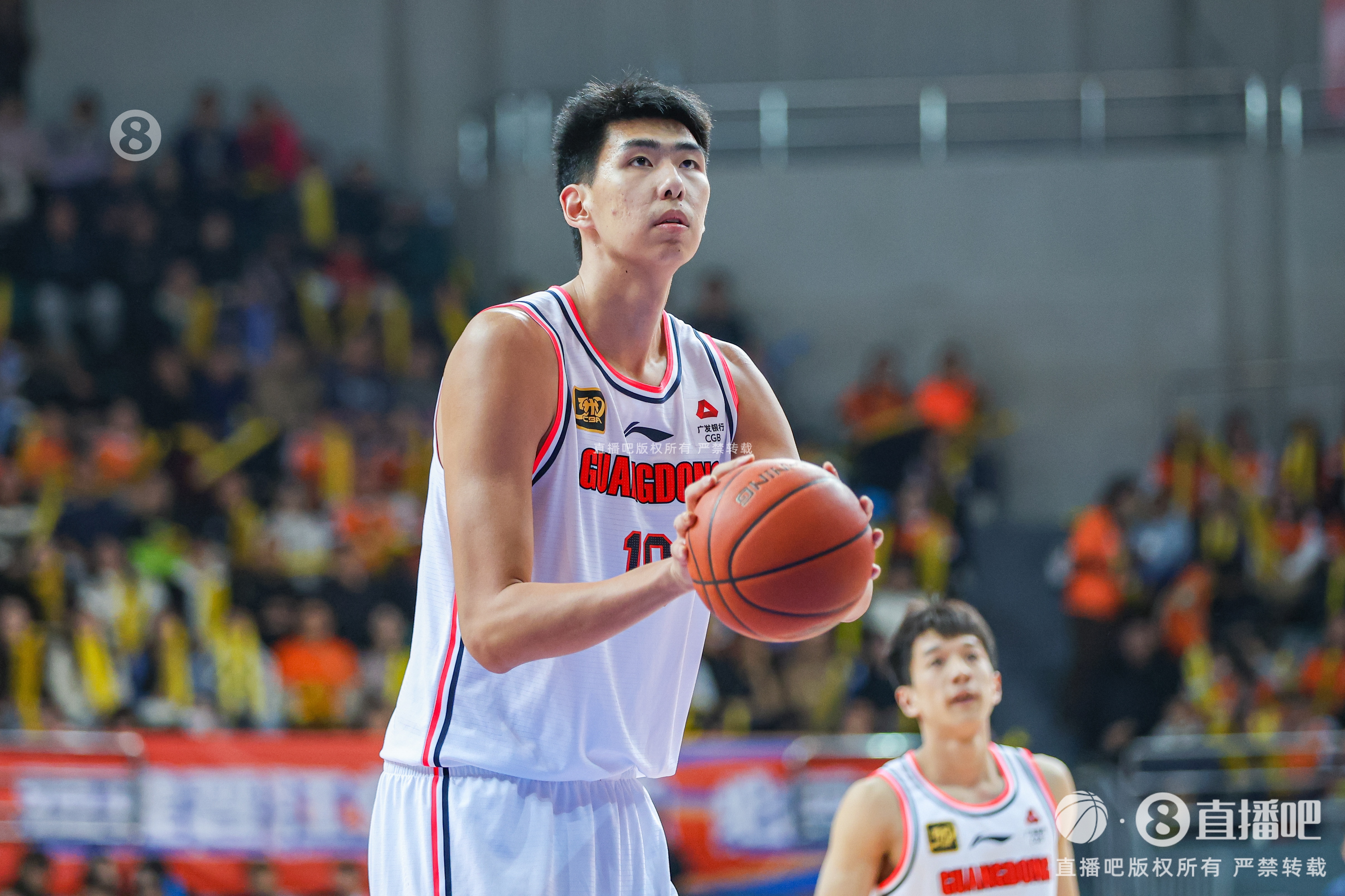 直播吧：辽宁浙江南京都有意徐昕 浙江想提供转会费而不涉及球员