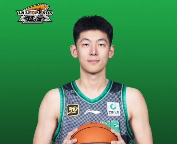 媒体人:张陈治锋的5年新合同起薪超过200万 之后还将逐年递增