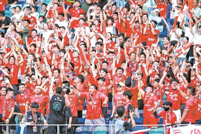 2025广东省超开赛,2.5万球迷现场观战揭幕战