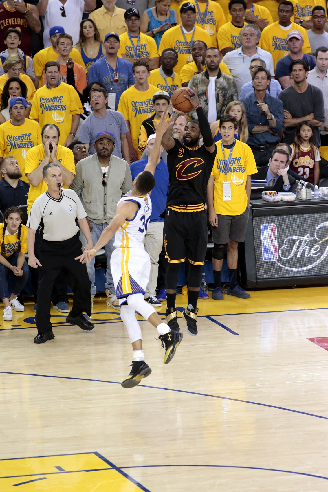 卢谈16年总决赛G7最后时刻：詹姆斯筋疲力尽 就让欧文挑库里单打