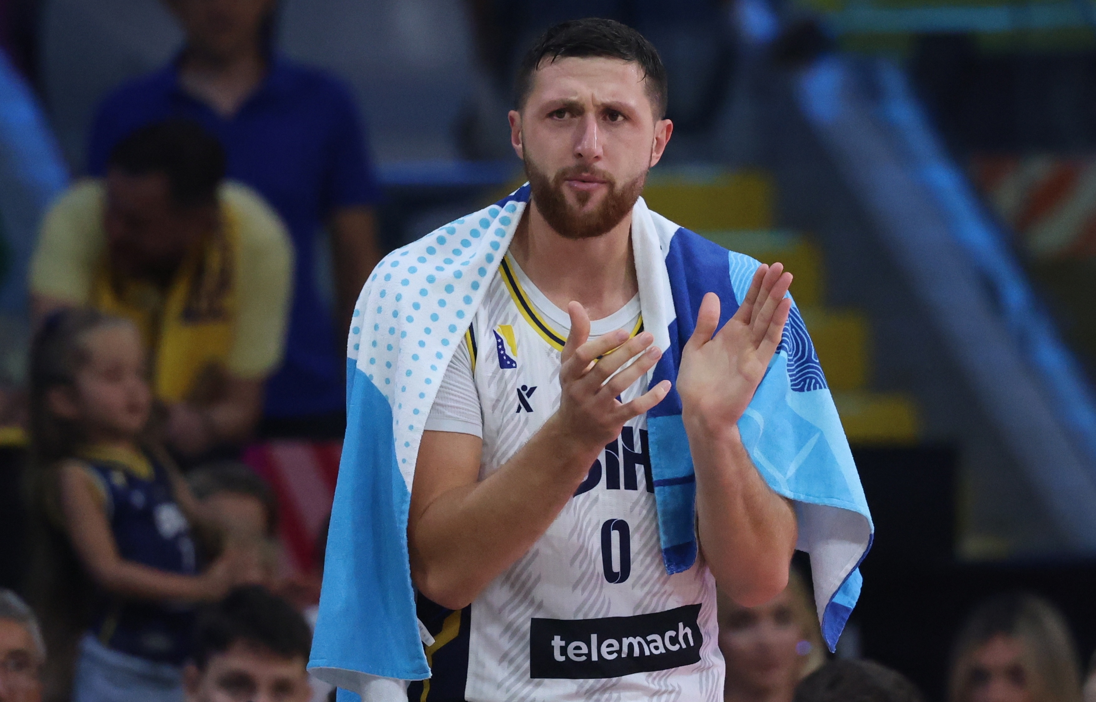 努尔基奇谈字母哥缺阵：不管对手派出什么阵容 都必须保持纪律性