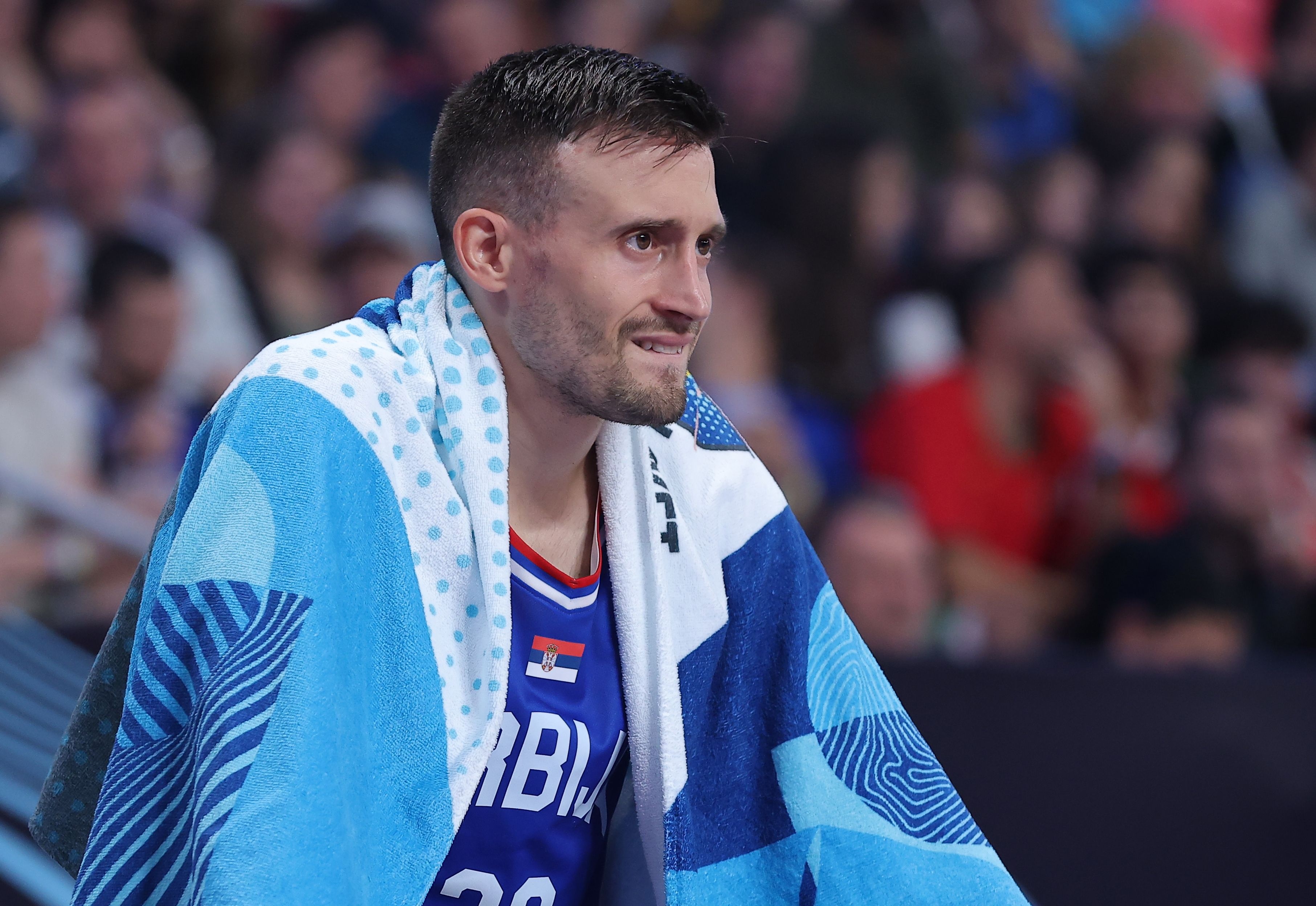 塞尔维亚主帅：阿夫拉莫维奇因脚跟疼痛伤退 不确定能否出战芬兰