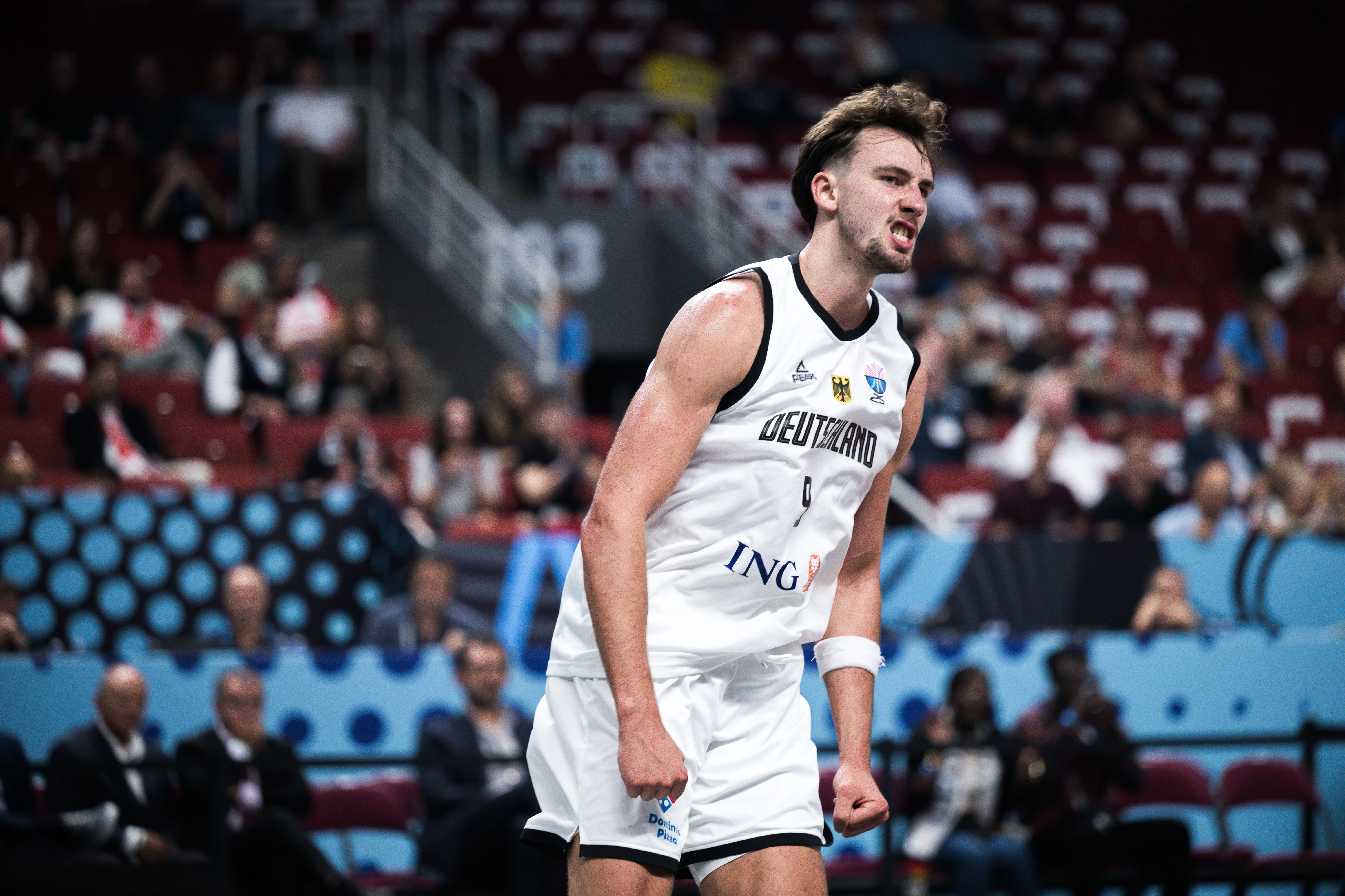 施罗德：小瓦格纳让我们变得与众不同 和他并肩作战冲击冠军很棒