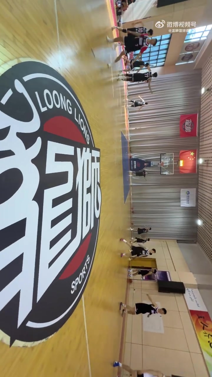 新狮们陆续报到,训练时的球馆也变得更“热闹”了😁
