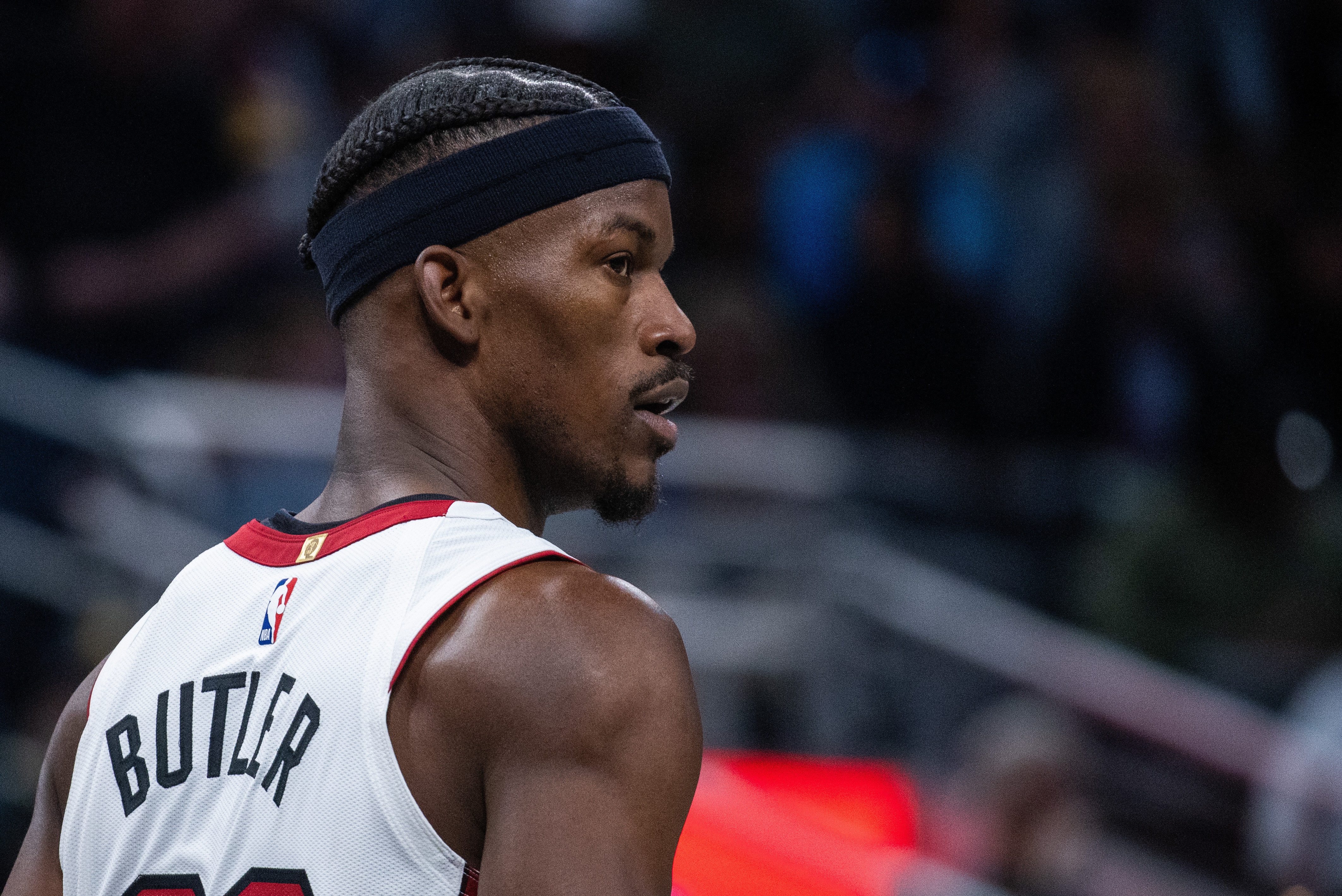 查尔莫斯：巴特勒在热火不受欢迎&没有乐趣了 所以他是时候离开