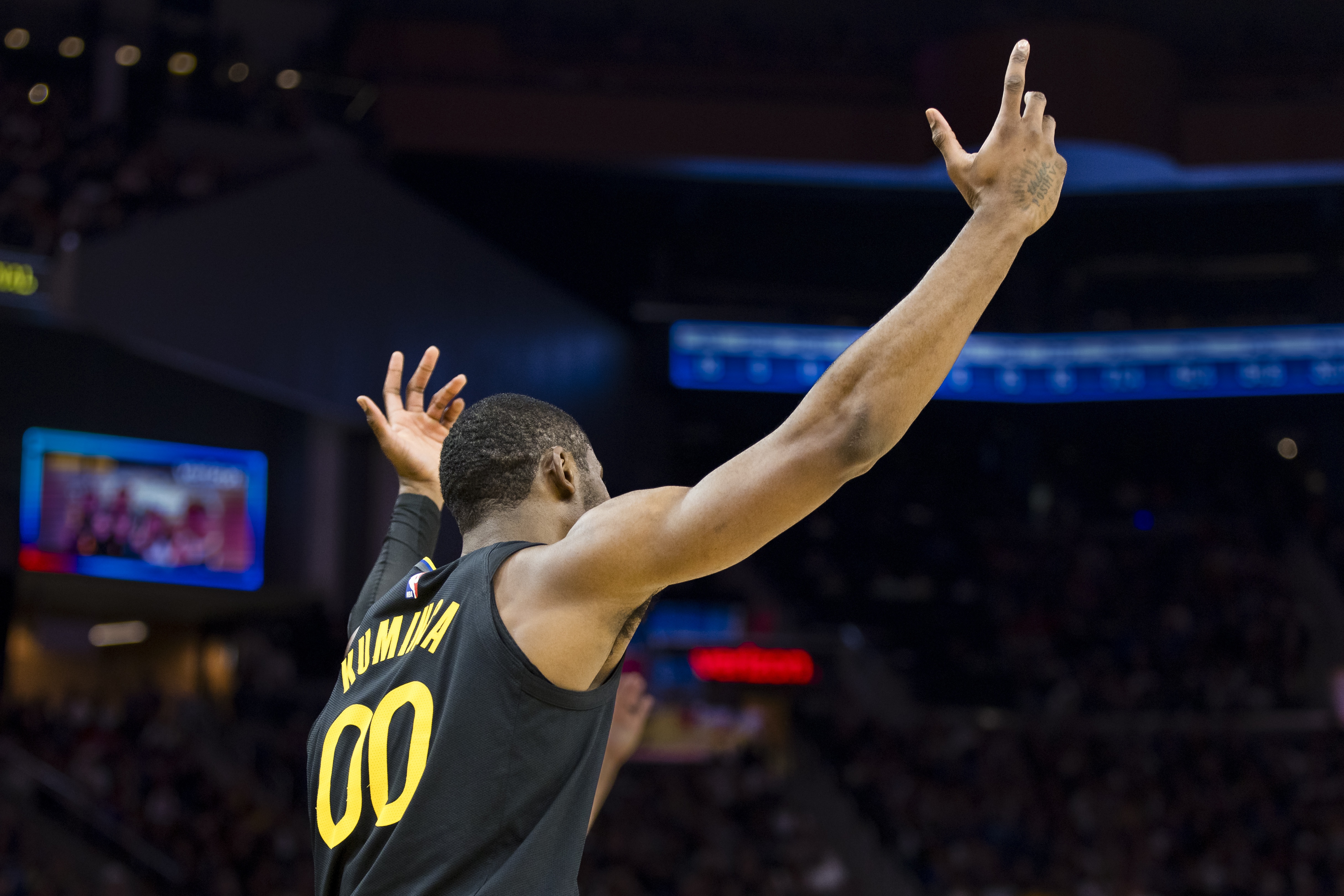 Shams：太阳&国王给库明加拟定长约 均薪超2kw+球员选项 承诺首发