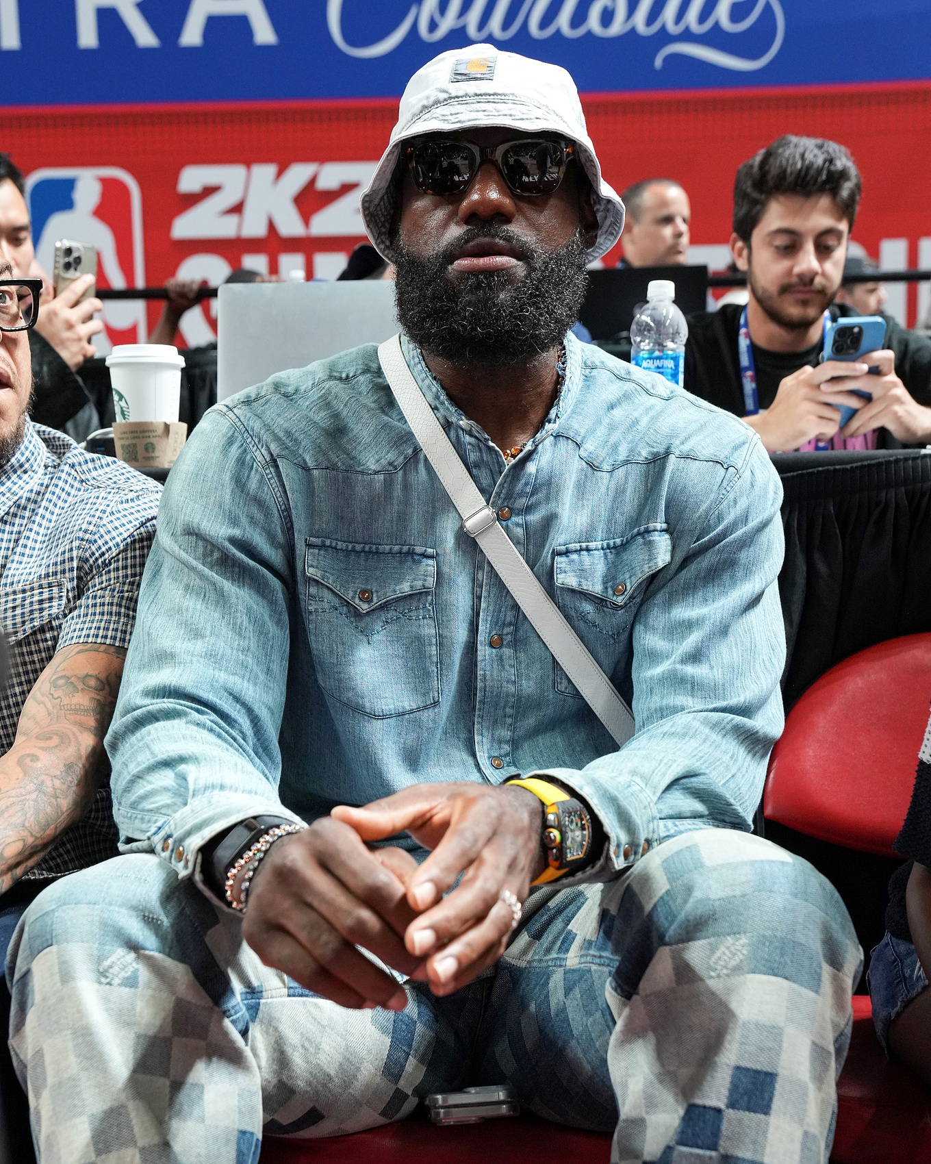 夸梅：老詹退役后会无聊但绝不会去搬砖 建支自己的球队能够理解