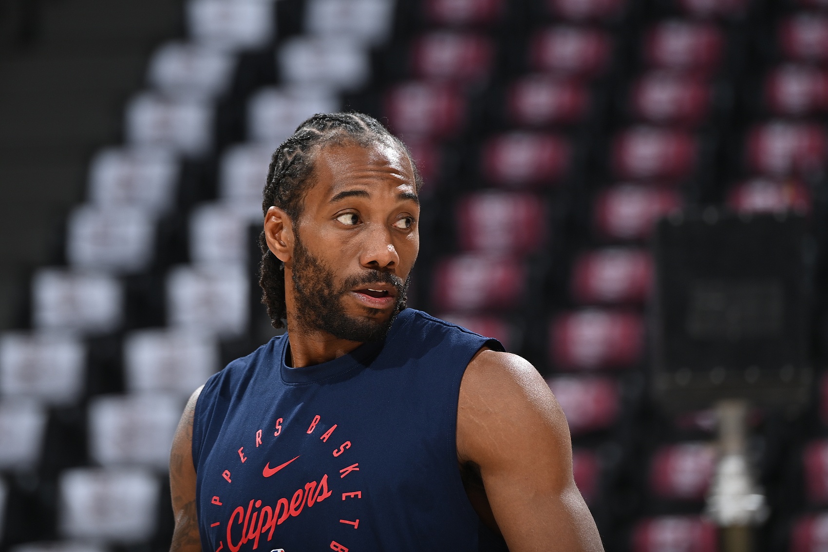 ESPN：快船2017年就曾私下打听小卡伤情 他们肯定不想被联盟彻查