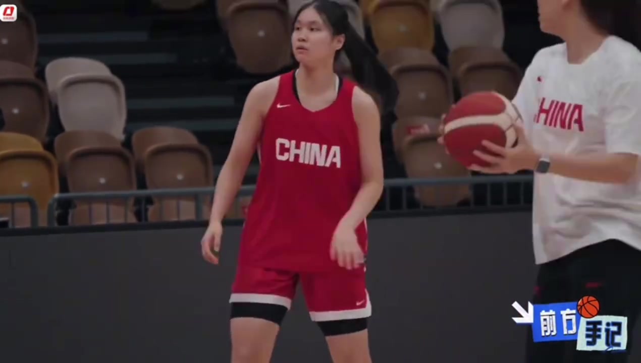 田媛媛：有看到评论区说我长得像赵岩昊 也有人说我像林高远